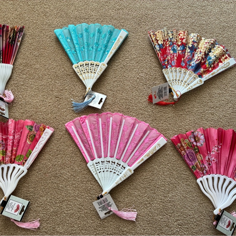 Elegant Chinese Floral Hand Fan Set